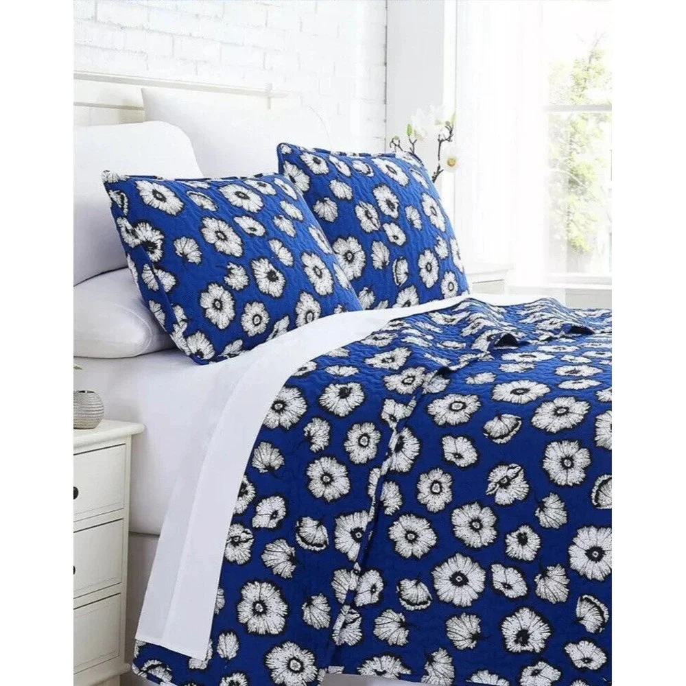 New 2 Piece Quilt Set Navy Blue & White Floral Essence Twin / Twin XL Bed Cover